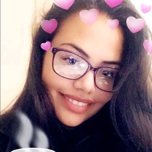 Meet your Posher, Karla